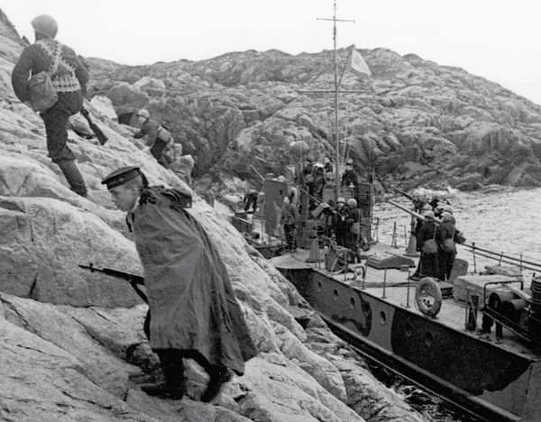 大祖国戦争では、北方艦隊によって敵軍の戦艦・輸送船628隻が破壊され、237隻が損傷を受けた。1942年。 大祖国戦争では、北方艦隊によって敵軍の戦艦・輸送船628隻が破壊され、237隻が損傷を受けた。1942年。 - Sputnik 日本