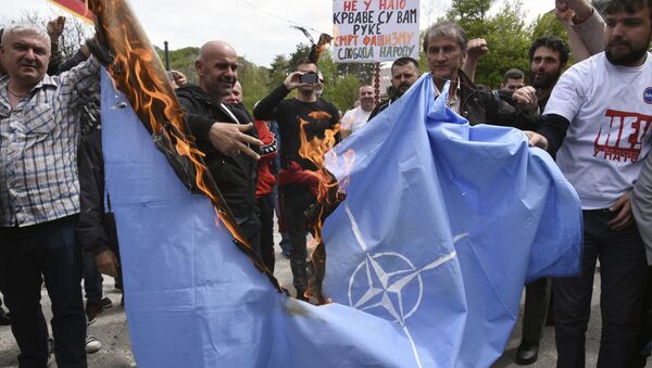 モンテネグロでNATO加盟には対しているデモ、４月２８日 - Sputnik 日本