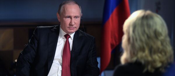 プーチン大統領とケリー記者 プーチン大統領とケリー記者 - Sputnik 日本