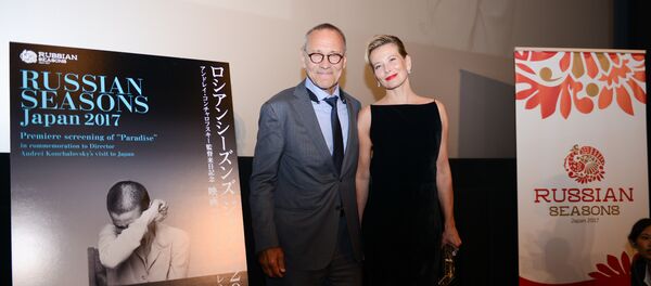 アンドレイ・コンチャロフスキーとユリア・ヴィソーツカヤ アンドレイ・コンチャロフスキーとユリア・ヴィソーツカヤ - Sputnik 日本