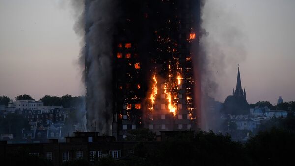 ロンドン、高層ビルで火災　負傷者も - Sputnik 日本