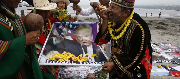 ペルーのシャーマンたちが、トランプ大統領と金正恩氏の和解を願って儀式を行う ペルーのシャーマンたちが、トランプ大統領と金正恩氏の和解を願って儀式を行う - Sputnik 日本
