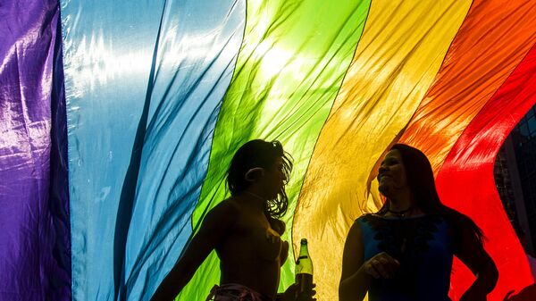 Revellers take part in the 19th Gay Pride parade along Paulista Avenue in Sao Paulo, Brazil, June 7, 2015 - Sputnik 日本