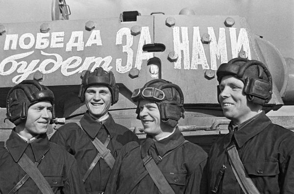 スターリン記念機械化自動化軍事アカデミー附属の戦車連隊。前線への出発前。1941年6月、モスクワにて - Sputnik 日本