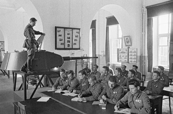 スターリン記念軍事アカデミーの卒業生たち。1941年6月、モスクワにて - Sputnik 日本