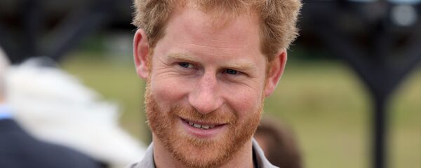 Britain's Prince Harry smiles as he visits The Blair Project at Three Sisters Racing Circuit in Wigan Britain's Prince Harry smiles as he visits The Blair Project at Three Sisters Racing Circuit in Wigan - Sputnik 日本