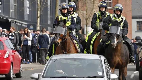英国ニューカッスル　祝日のイスラム教徒の群衆に自動車が突入　マスコミ情報【写真・動画】 - Sputnik 日本