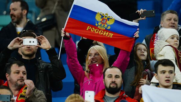 Российские болельщики во время товарищеского матча между сборными России и Бельгии - Sputnik 日本