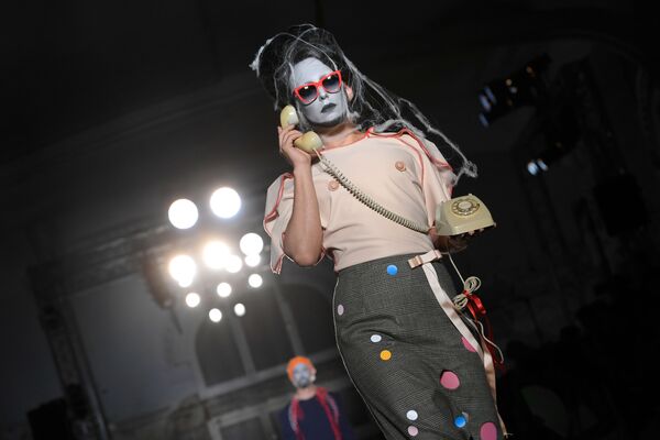 バルセロナでのファッションウィークにおけるBraian & Beastのファッションショーのモデル。 - Sputnik 日本
