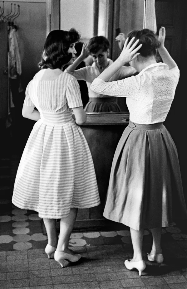 カフェにいる女性。モスクワ、1961年 カフェにいる女性。モスクワ、1961年 - Sputnik 日本