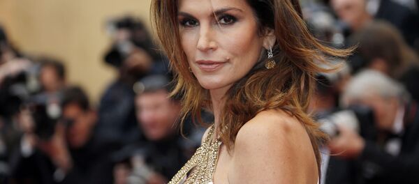 シンディ・クロフォード - Sputnik 日本