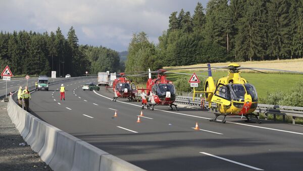 ドイツの高速道路A9のミュンヘン方面で事故　50人以上が負傷 - Sputnik 日本