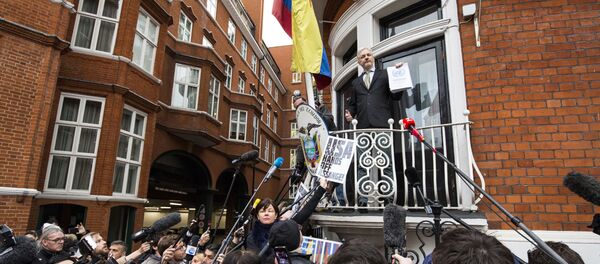 アサンジ氏、メディアとＳＮＳユーザーのアサンジ氏殺害の呼びかけに反応する【写真】 - Sputnik 日本