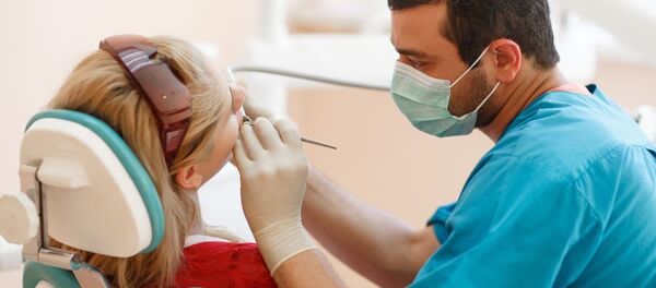 口腔科医「歯みがきを怠ると、髪や爪の健康を損なう」 口腔科医「歯みがきを怠ると、髪や爪の健康を損なう」 - Sputnik 日本