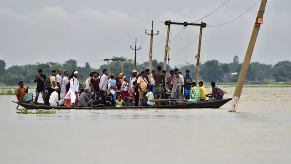 インドでの洪水で１０６人死亡　「１００年に１度」の豪雨が続く　【動画・写真】 - Sputnik 日本