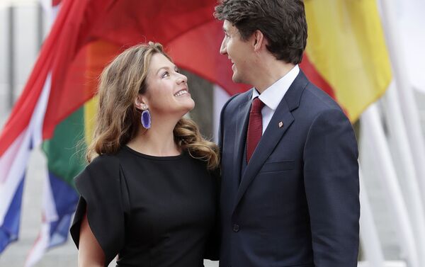 カナダのトルドー首相とその妻ソフィー夫人 - Sputnik 日本