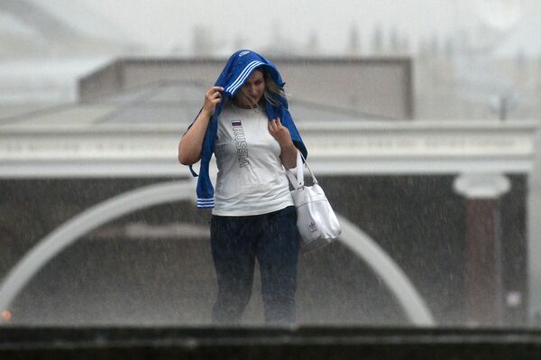モスクワで大雨 モスクワで大雨 - Sputnik 日本
