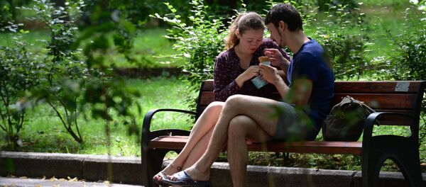 Отдыхающие в парке Сокольники в Москве Отдыхающие в парке Сокольники в Москве - Sputnik 日本