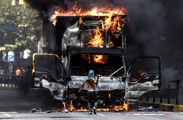 ベネズエラ　首都カラカスで野党が抗議 - Sputnik 日本