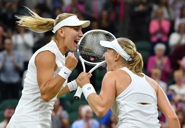 テニスのロシアのエレーナ・ヴェスニナ選手とエカテリーナ・マカロヴァ選手、ロンドンウインブルドンで テニスのロシアのエレーナ・ヴェスニナ選手とエカテリーナ・マカロヴァ選手、ロンドンウインブルドンで - Sputnik 日本