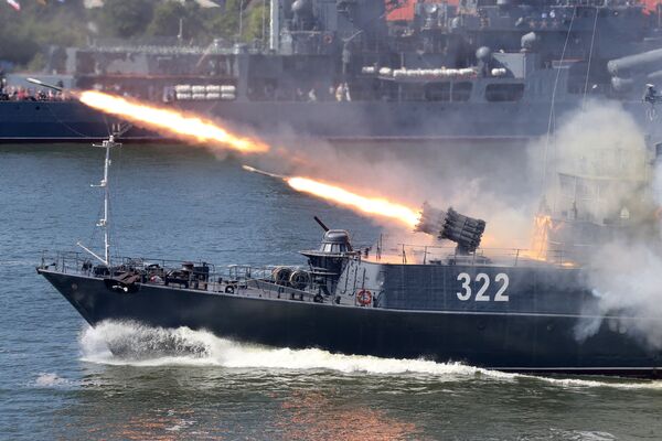 対潜迫撃砲RBU　ロシア海軍の日にバルチースクで - Sputnik 日本