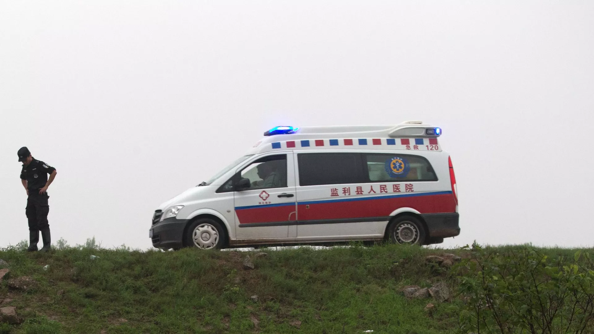 中国　救急車
