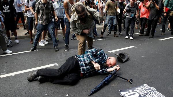 シャーロッツビルで極右派とその反対派が衝突した事件 - Sputnik 日本