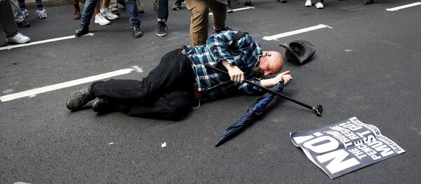 シャーロッツビルで極右派とその反対派が衝突した事件 シャーロッツビルで極右派とその反対派が衝突した事件 - Sputnik 日本