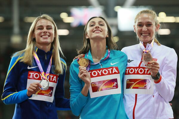 ロンドン世界陸上の女子高飛びで入賞したジュリア・レフチェンコ、マリア・ラティスケネ、カミラ・リッツヴィンコ - Sputnik 日本