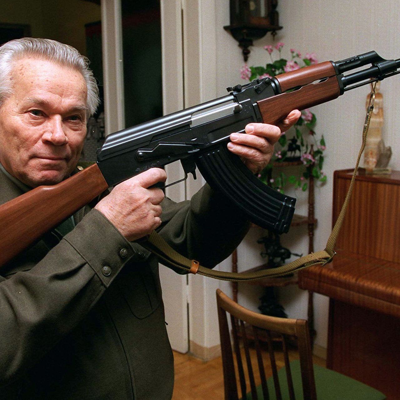 自動小銃の王」中国がロシア・カラシニコフ製AK-47を高評価 - 2022年12