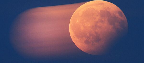 月 月 - Sputnik 日本