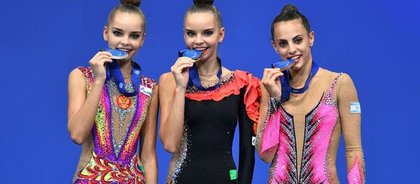 新体操ロシア代表、スマホ断ち 世界選手権優勝目指し 新体操ロシア代表、スマホ断ち 世界選手権優勝目指し - Sputnik 日本
