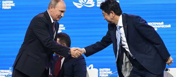 安倍首相 日露間の平和条約は私とプーチン氏が手ずから調印せねばならない 安倍首相 日露間の平和条約は私とプーチン氏が手ずから調印せねばならない - Sputnik 日本