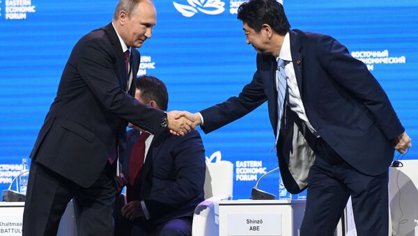 安倍首相　日露間の平和条約は私とプーチン氏が手ずから調印せねばならない - Sputnik 日本