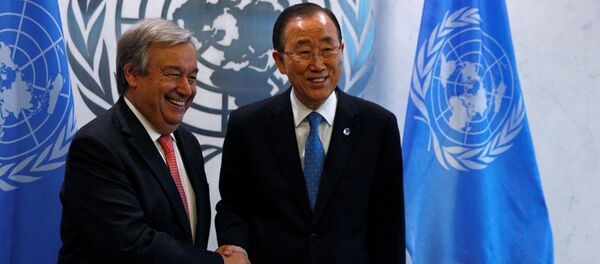 国連のアントニオ・グテーレス事務総長と潘基文(パン・ギムン)前国連事務総長 国連のアントニオ・グテーレス事務総長と潘基文(パン・ギムン)前国連事務総長 - Sputnik 日本