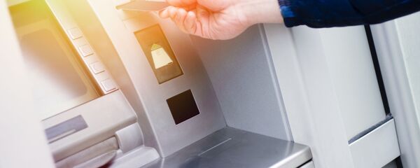 Мужчина у банкомата - Sputnik 日本