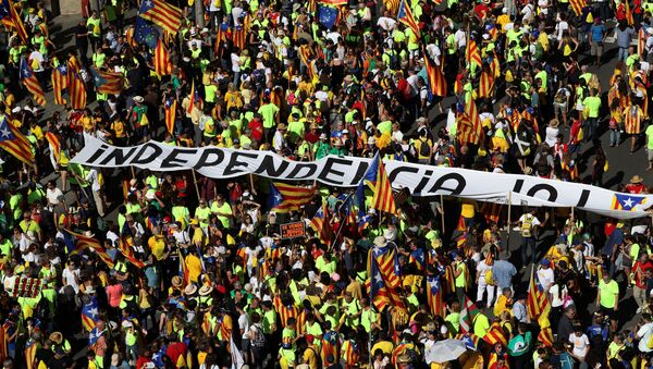 スペイン中央政府、カタルーニャ独立住民投票に反発　「非常事態」押し付け【写真】 - Sputnik 日本
