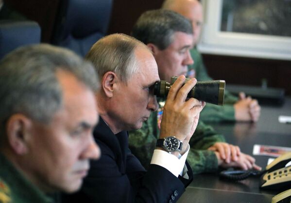軍事演習「ザパド2017」でのプーチン大統領 - Sputnik 日本