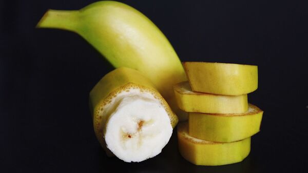 エジプトの女性歌手　PVでのバナナの食べ方が「わいせつ」として禁錮２年 - Sputnik 日本