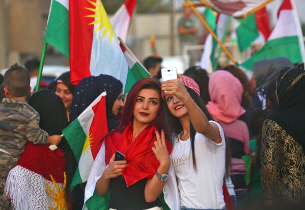 イラク、クルディスタン地域の独立を問う住民投票でのクルド人の女の子たち - Sputnik 日本