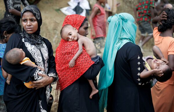 バングラデシュ、コックスバザール市の一時避難所にいるロヒンギャの難民 - Sputnik 日本