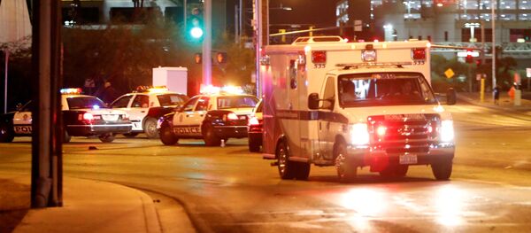 ラスベガス射撃事件の死者が５０人に、負傷者も２００人を超す - Sputnik 日本