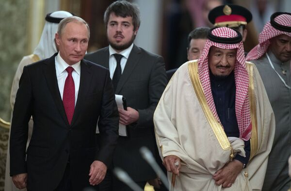 モスクワで会談したロシアのプーチン大統領とサウジアラビアのサルマン・ビン・アブドゥルアズィズ・アル＝サウド国王 - Sputnik 日本
