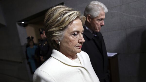 ビル、ヒラリー・クリントン夫妻 - Sputnik 日本