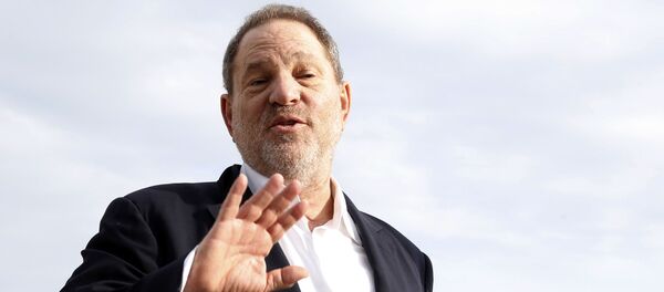 ハリウッド大物プロデューサーのセクハラ・スキャンダル、俳優やネットの反応を二分する ハリウッド大物プロデューサーのセクハラ・スキャンダル、俳優やネットの反応を二分する - Sputnik 日本