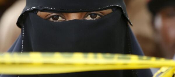 サウジアラビアでヒジャブを着用せずに写真を撮った女性を死刑にするよう呼びかけられる サウジアラビアでヒジャブを着用せずに写真を撮った女性を死刑にするよう呼びかけられる - Sputnik 日本