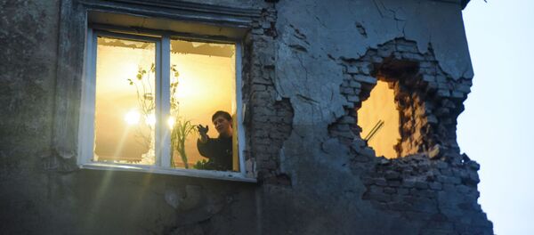 ドネツク砲撃で家屋・学校が損傷 - Sputnik 日本