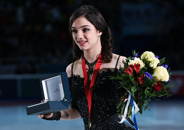 女子シングル優勝のエフゲニア・メドベージェワ（ロシア） - Sputnik 日本