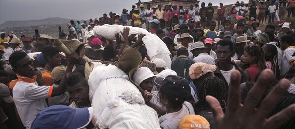 儀式ファマディハナ 儀式ファマディハナ - Sputnik 日本