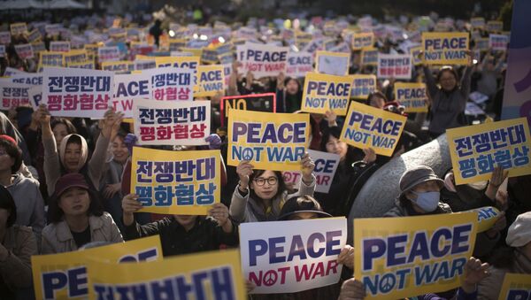 韓国で数千人がトランプ氏訪韓前に抗議活動 - Sputnik 日本